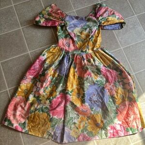 Vintage Floral Elegance Multicolor Wedding Dress made in francés